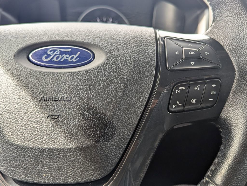 Used 2018 Ford Explorer XLT w/ Equipment Group 201A AWD/4WD image 16