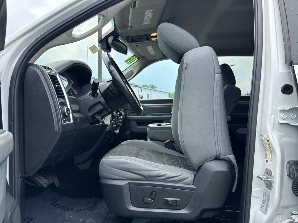 Used 2015 RAM 3500 Big Horn AWD/4WD image 7