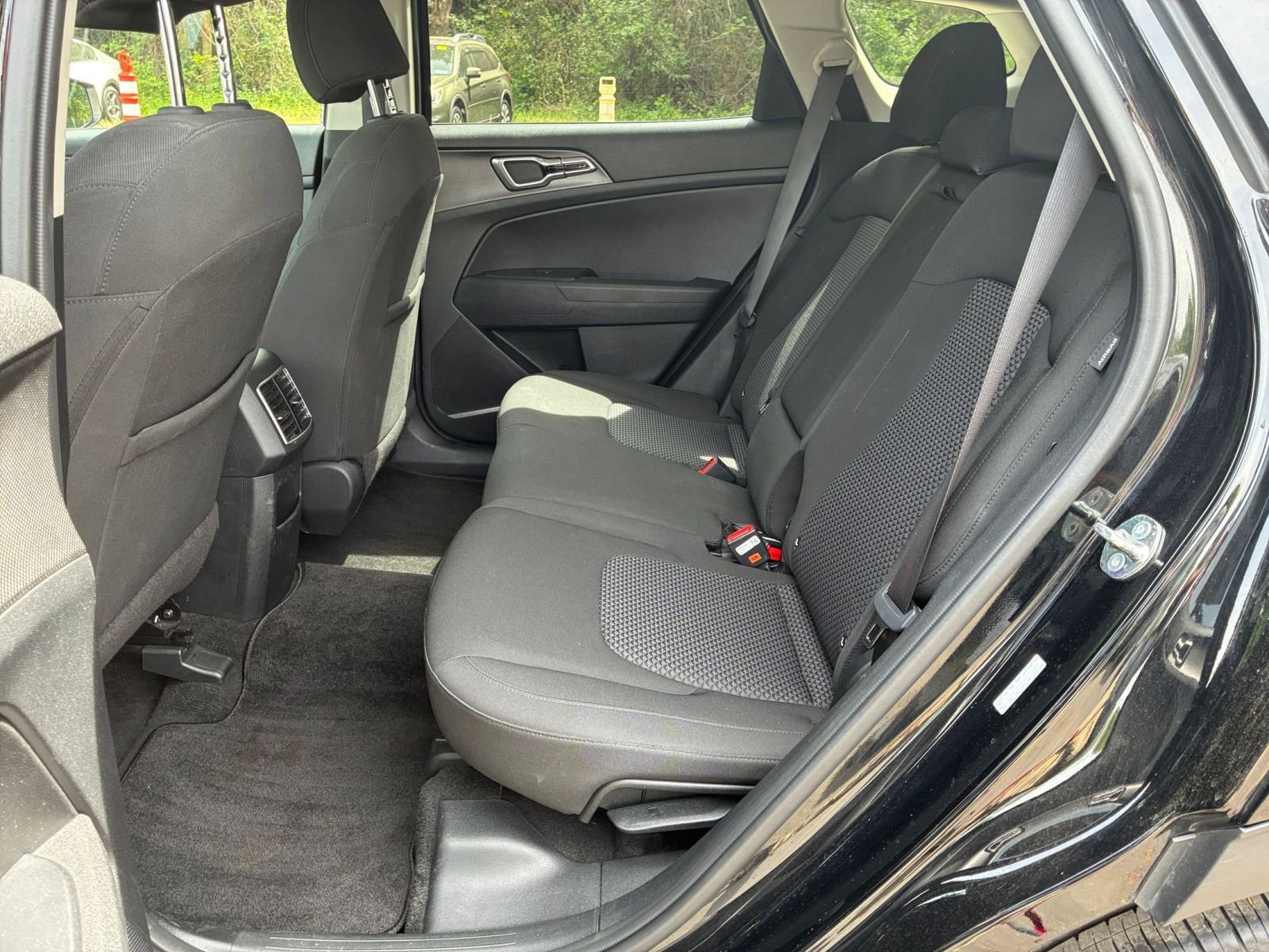 Used 2025 Kia Sportage LX image 24