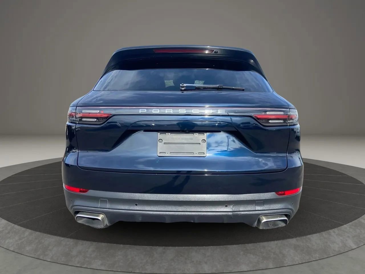 Used 2019 Porsche Cayenne Sport Utility 4D image 5