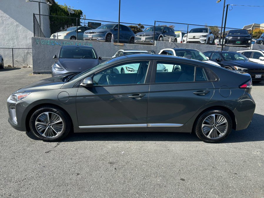Used 2022 Hyundai Ioniq SE FWD image 8