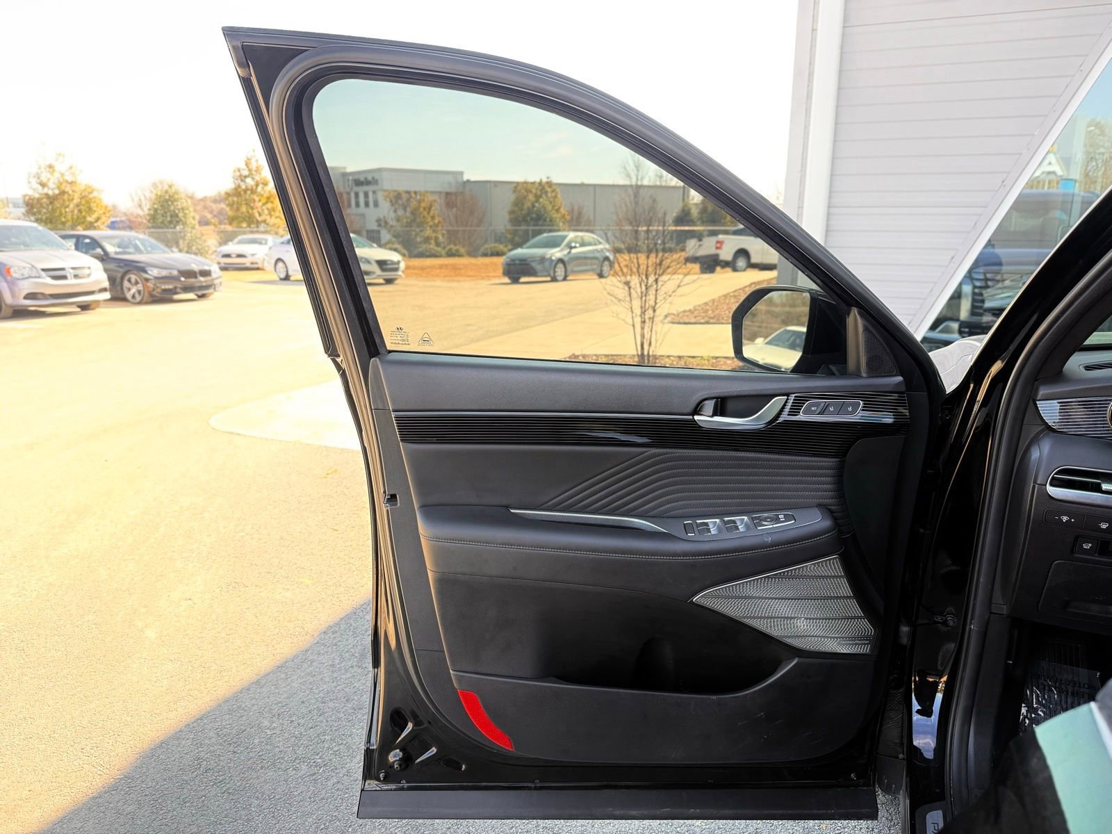 Used 2024 Hyundai Palisade Calligraphy image 13