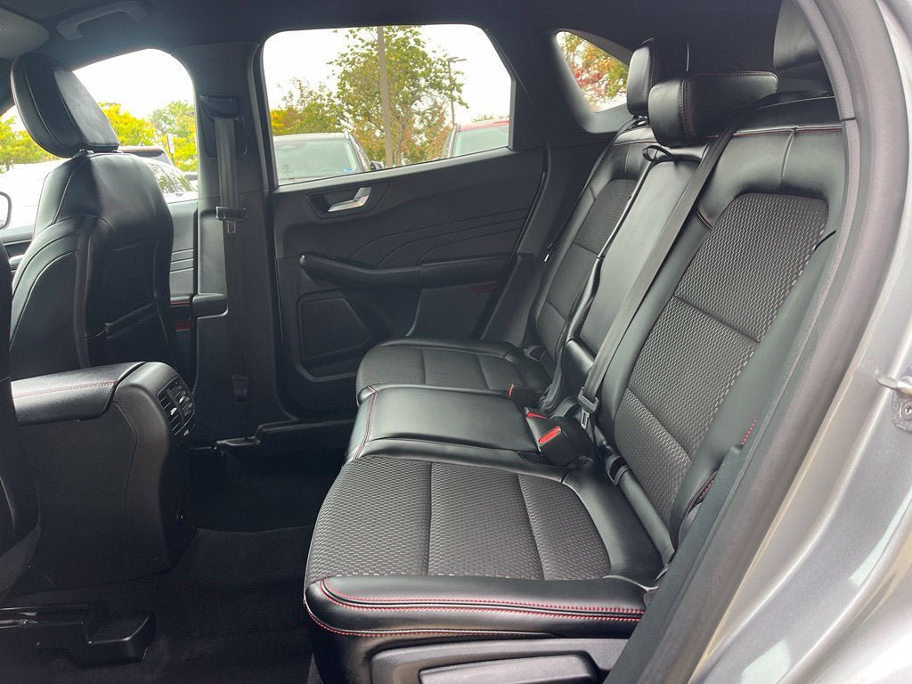 Certified 2024 Ford Escape ST-Line w/ Tech Pack #1 AWD/4WD image 13