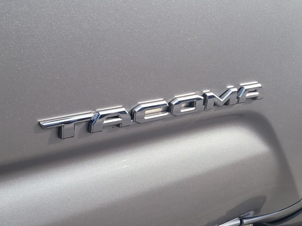 Used 2021 Toyota Tacoma SR5 RWD image 7