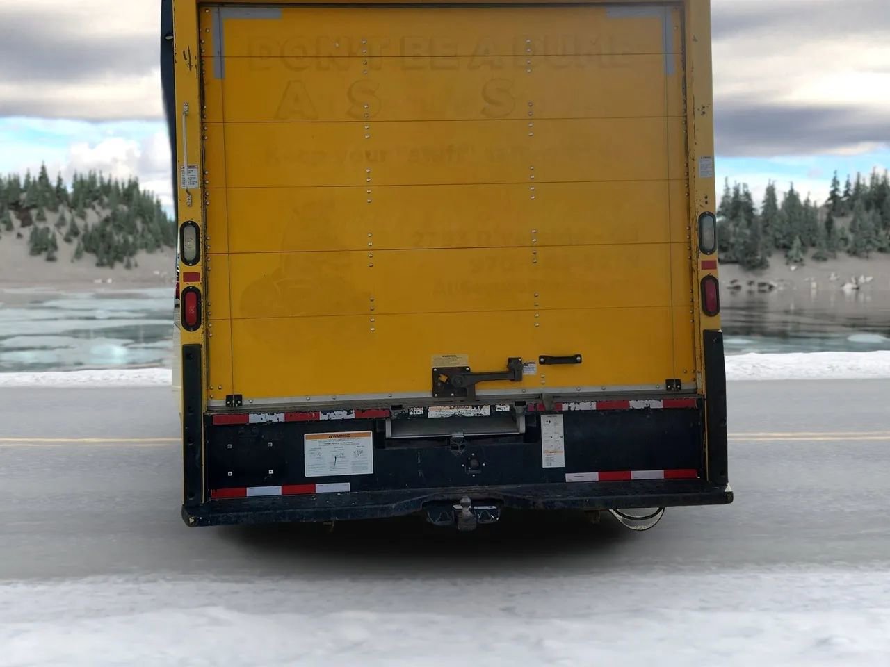 Used 2015 Ford E-350 and Econoline 350 Super Duty image 4