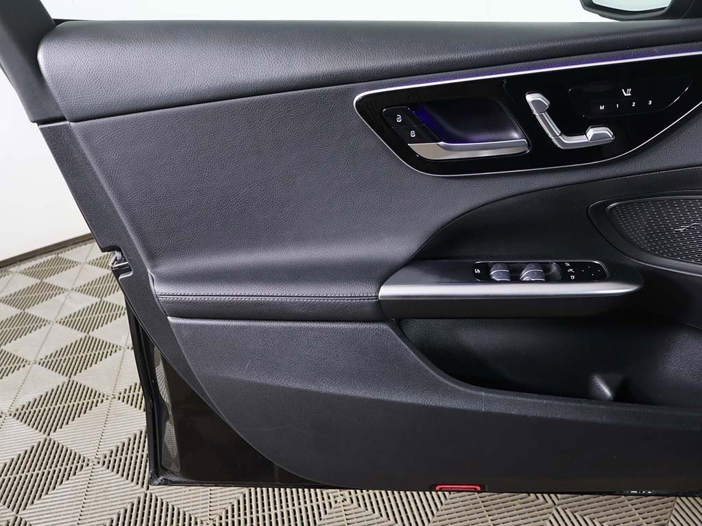 Used 2023 Mercedes-Benz C 300 C 300 image 22