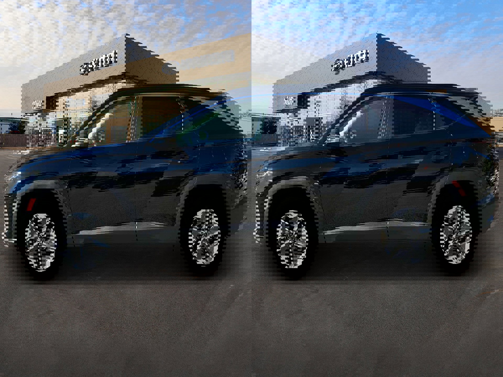 Certified 2025 Hyundai Tucson SEL image 3