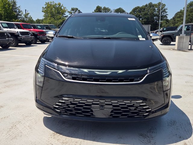 New 2027 Chrysler Pacifica Pinnacle w/ Theater Group FWD image 2