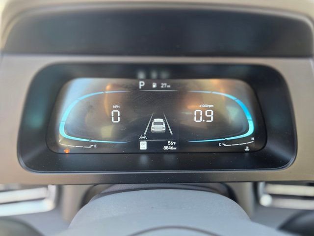 Certified 2025 Hyundai Elantra Sport image 19