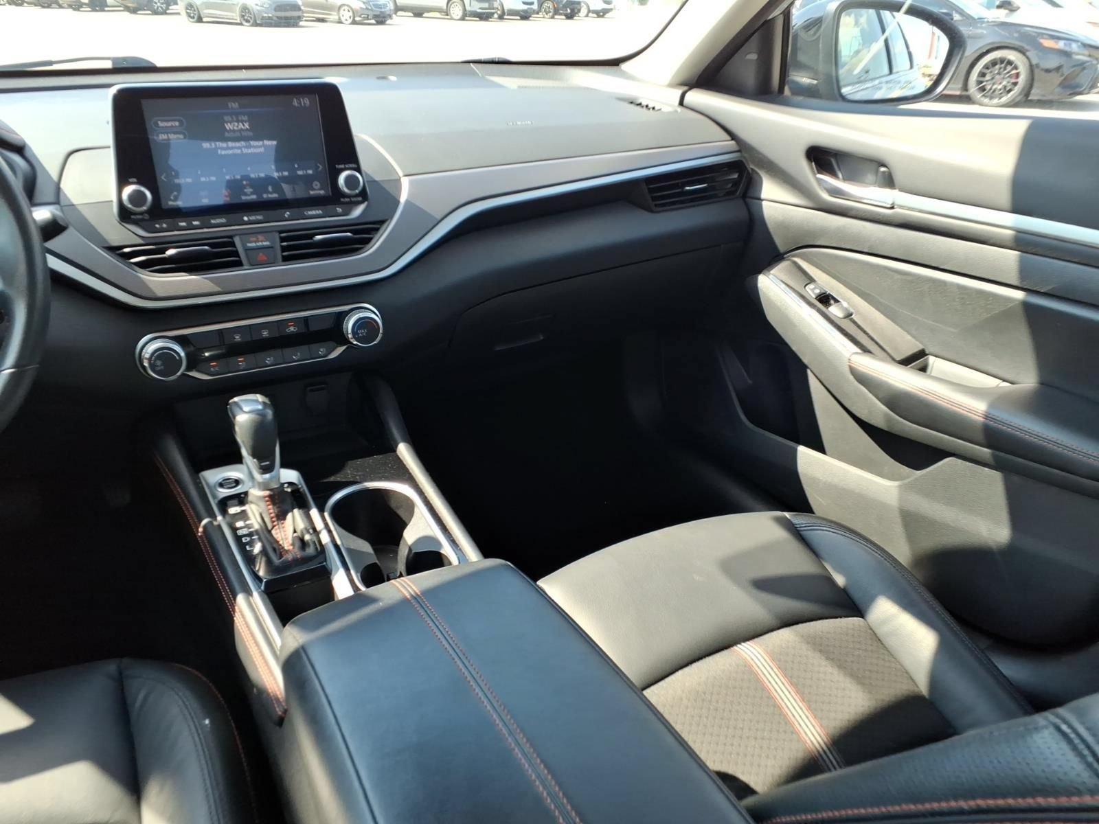 Used 2024 Nissan Altima 2.5 SR FWD image 14