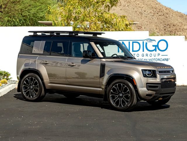 Certified 2025 Land Rover Defender 110 AWD/4WD image 4