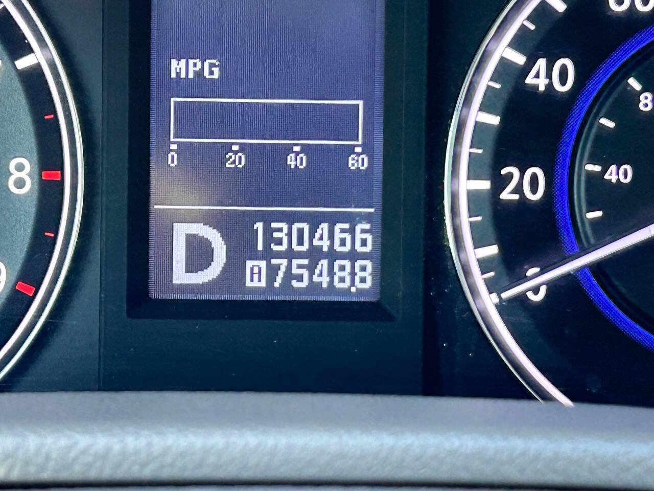 Used 2012 INFINITI G37 Journey w/ Premium Pkg image 18