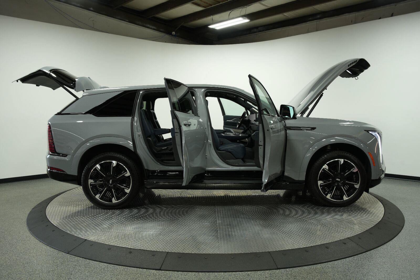 Certified 2026 Cadillac Escalade IQ Sport 2 AWD/4WD image 11