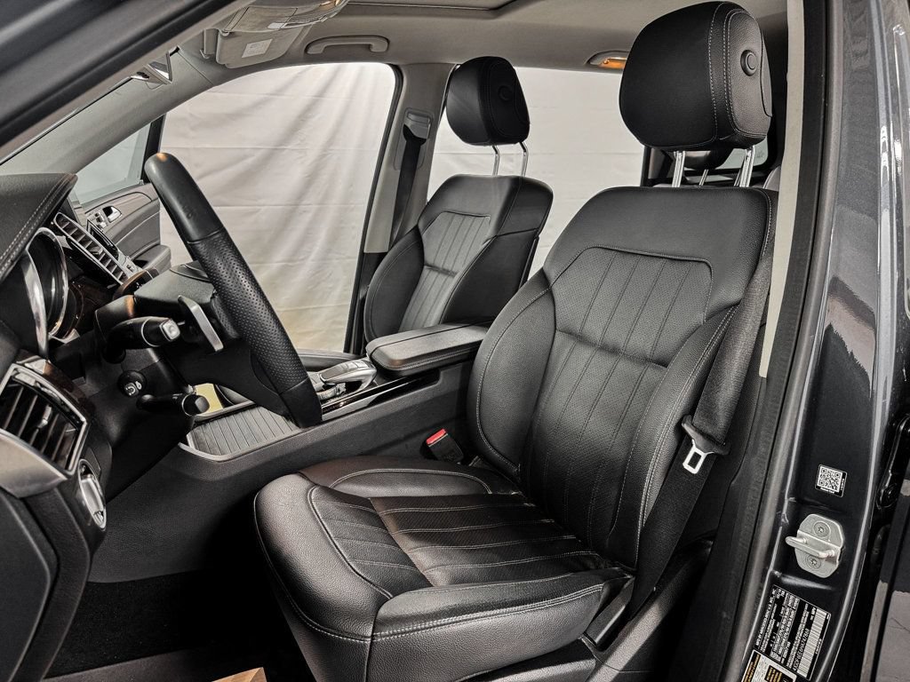 Used 2017 Mercedes-Benz GLS 450 4MATIC image 9
