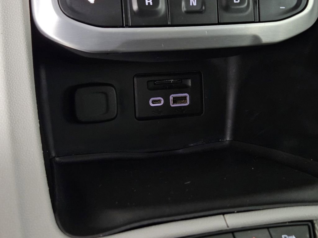 Used 2020 GMC Acadia SLT image 16