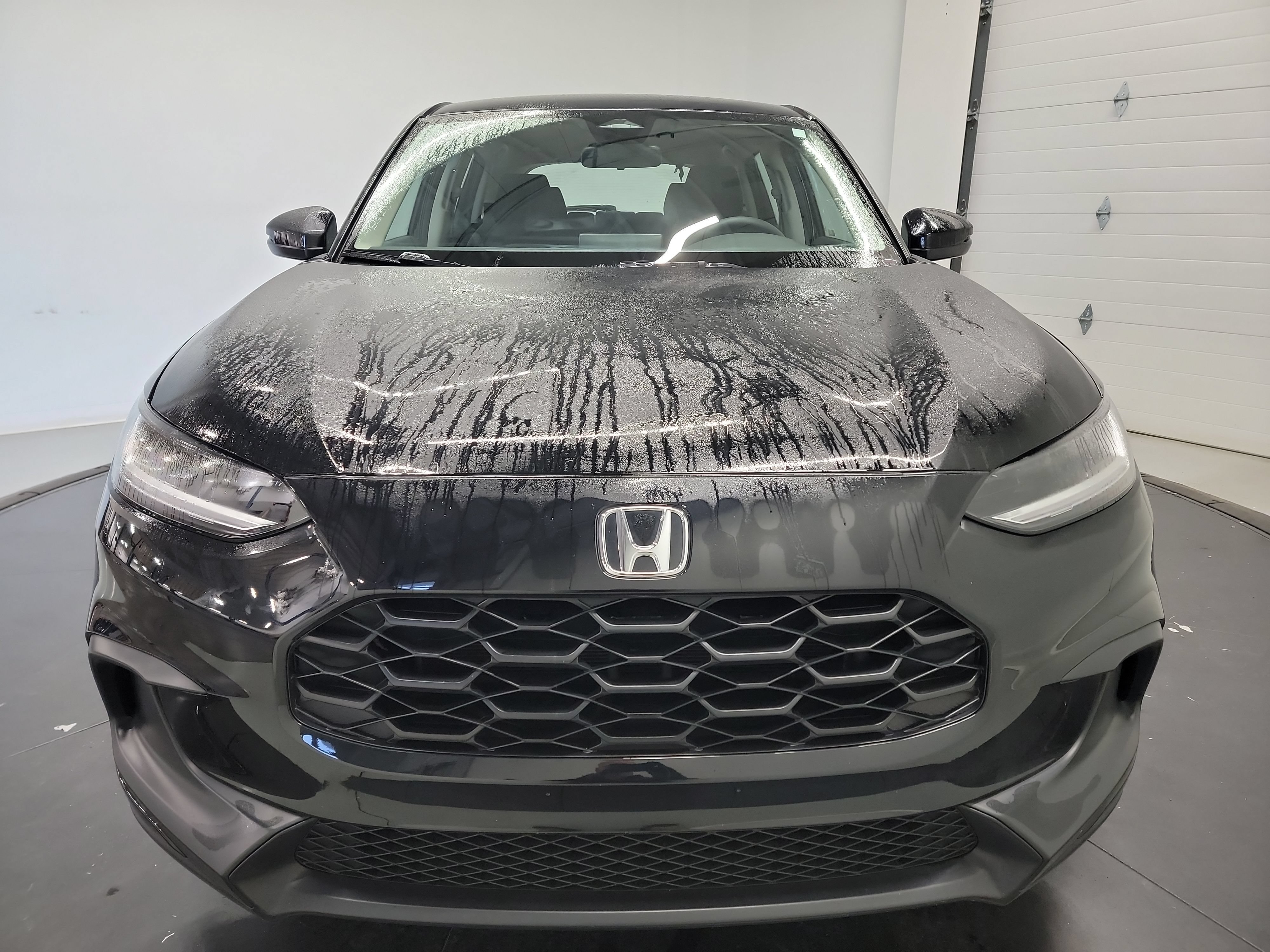 Used 2024 Honda HR-V LX image 2