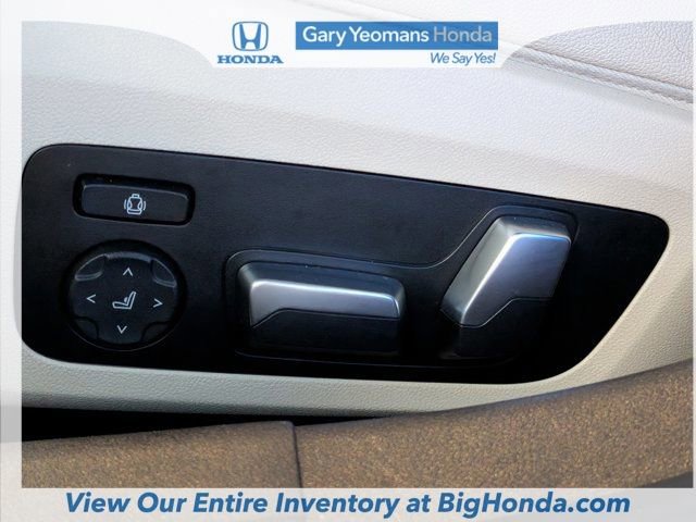 Used 2020 BMW 330i Sedan w/ Convenience Package RWD image 19