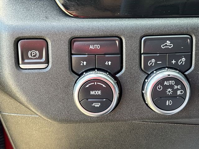 Used 2023 GMC Sierra 1500 Elevation image 18