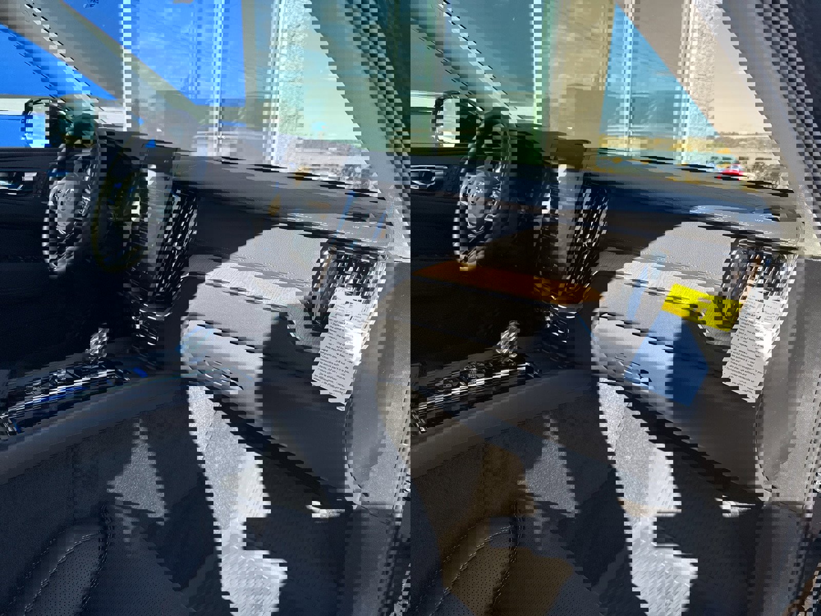 New 2026 Volvo XC60 B5 Ultra w/ Protection Package Premier image 14