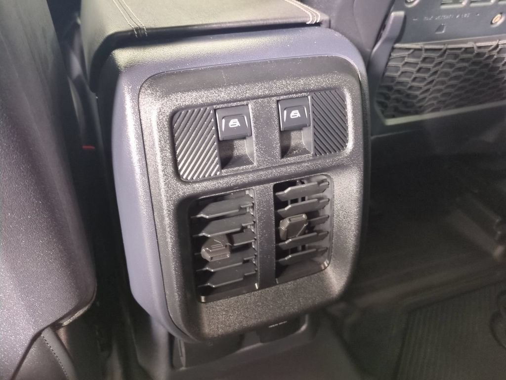 Used 2025 Ford Bronco Badlands AWD/4WD image 16