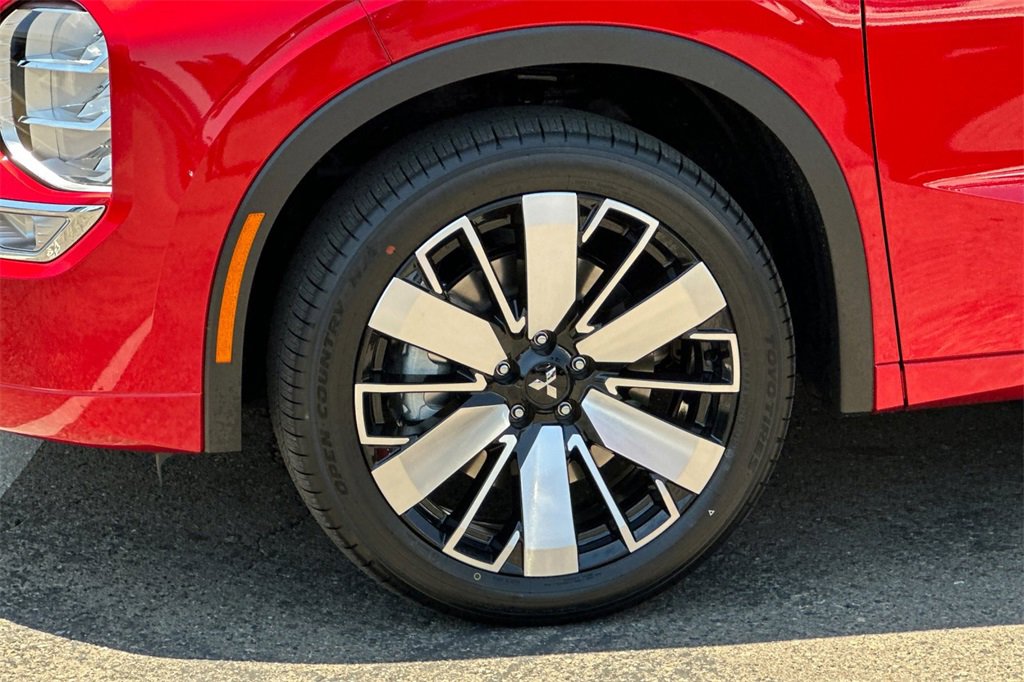 New 2025 Mitsubishi Outlander SEL image 26