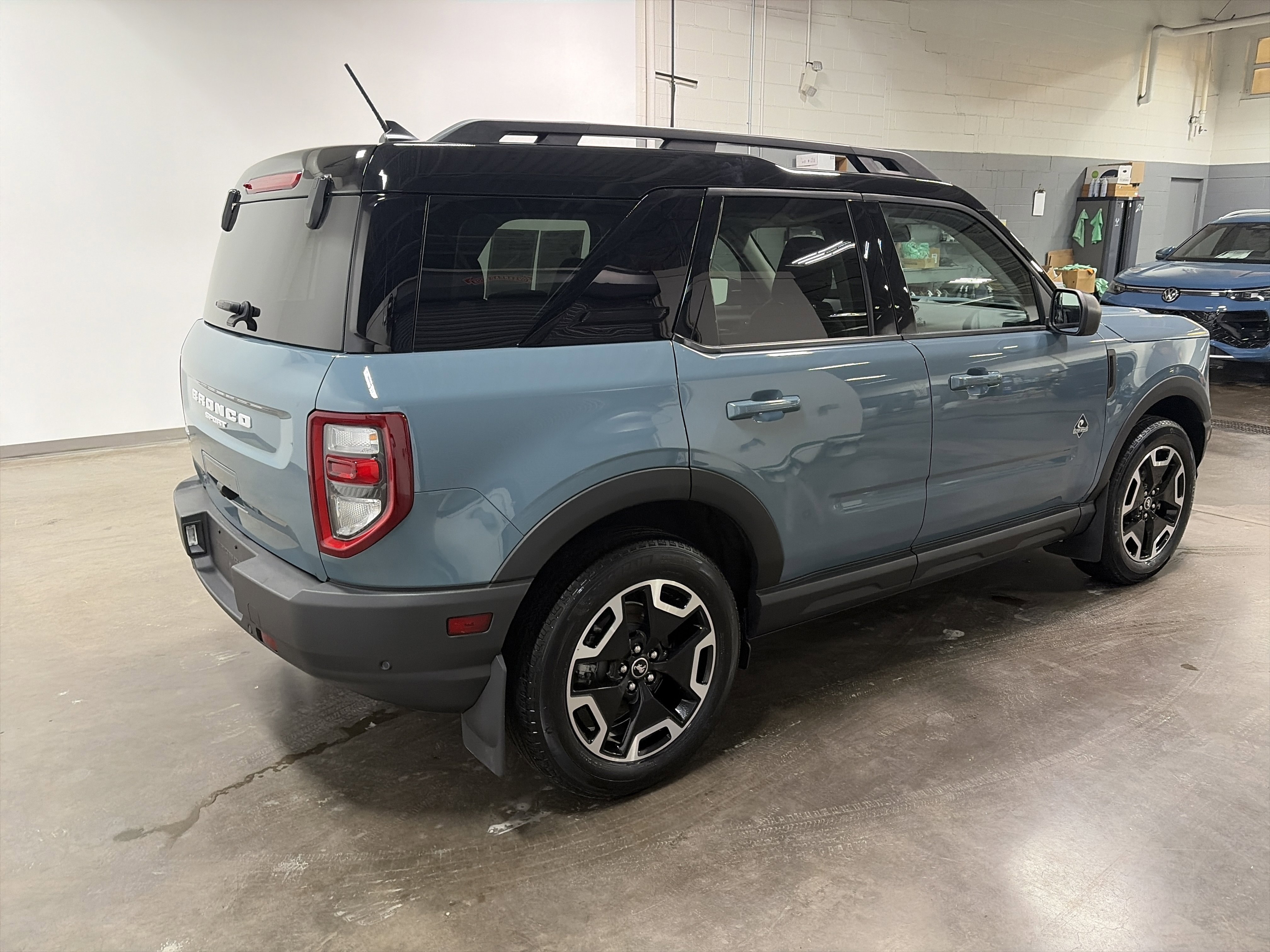 Used 2023 Ford Bronco Sport Outer Banks image 3