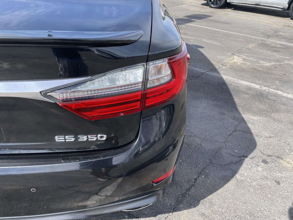 Used 2018 Lexus ES 350 w/ Premier Package image 17