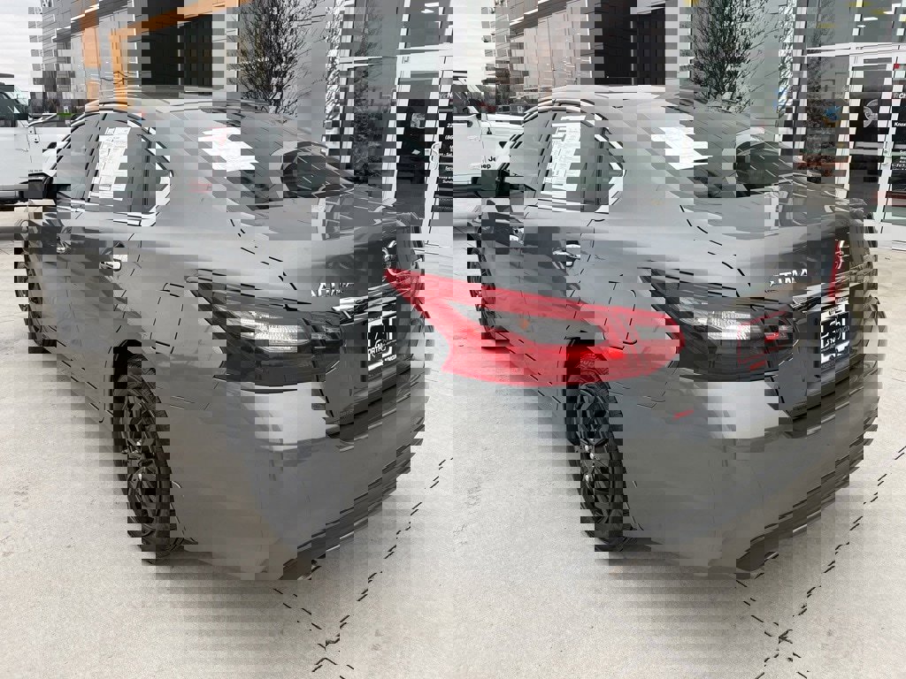 Used 2018 Nissan Altima 2.5 S w/ S Convenience Package image 16