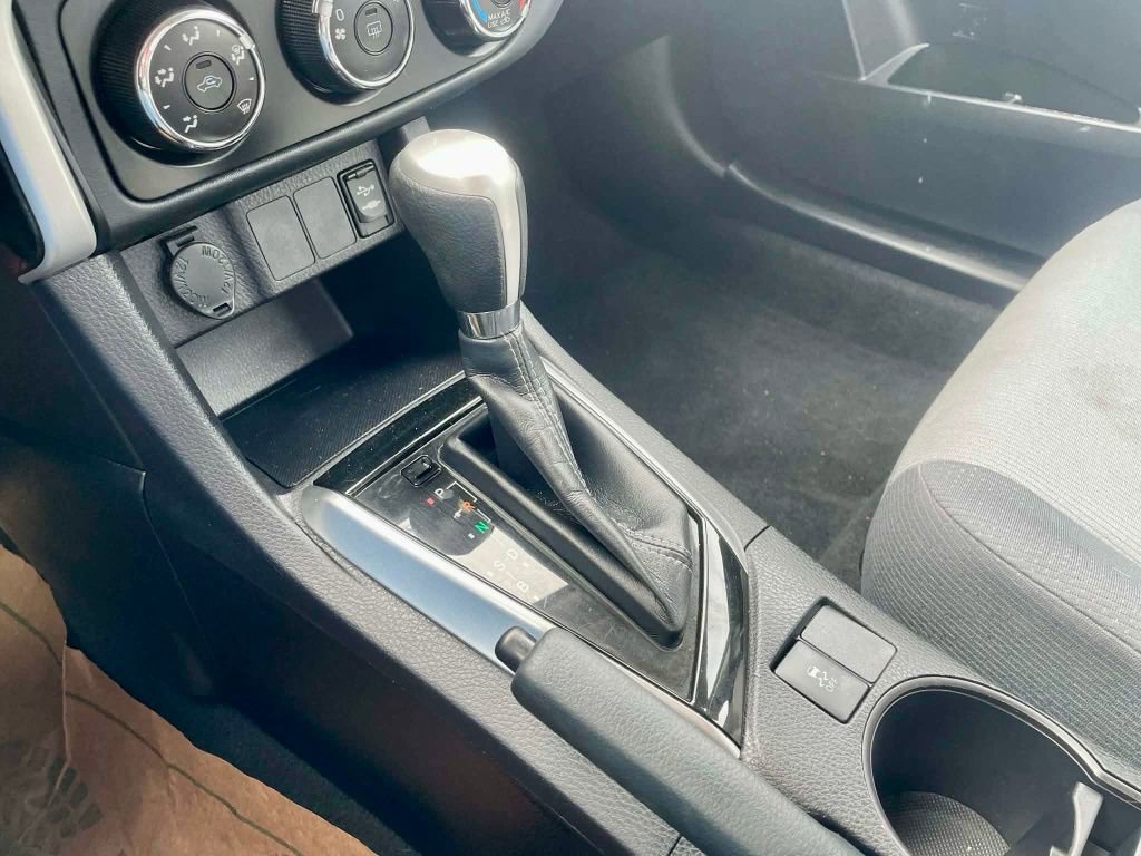 Used 2019 Toyota Corolla L image 26