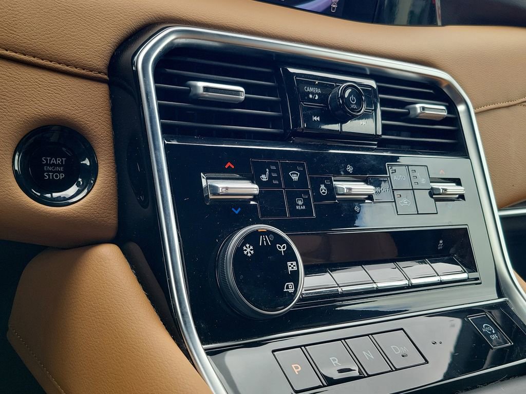 Used 2025 Nissan Armada SL w/ Captain's Chari Seat Package image 32