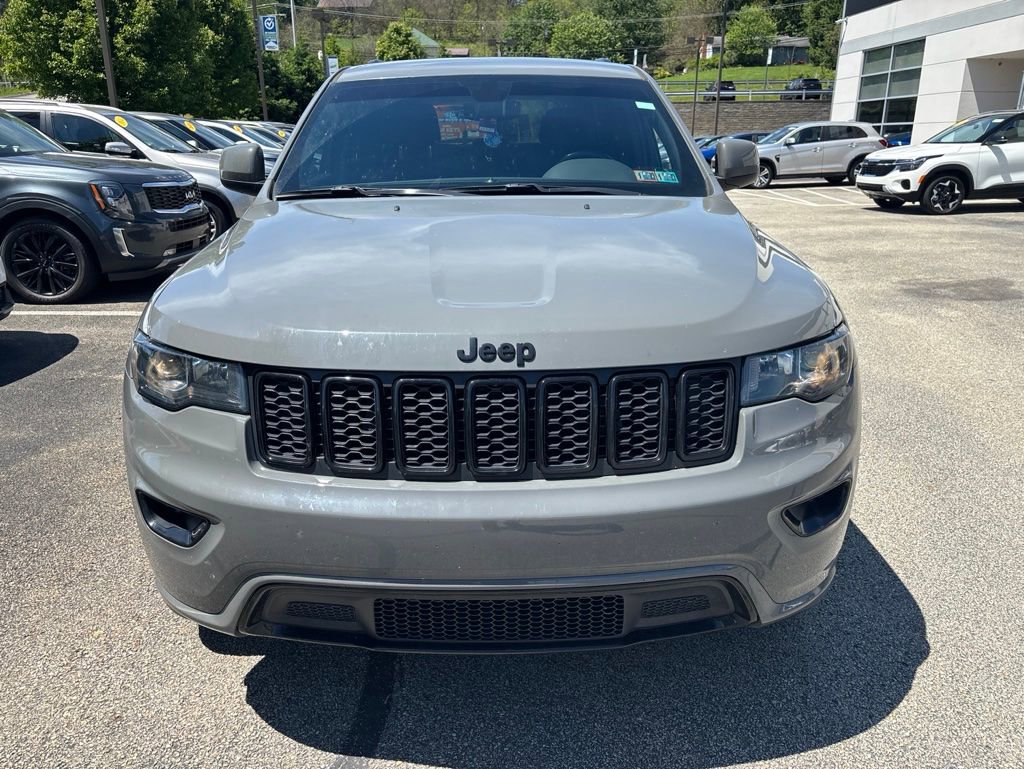 Used 2020 Jeep Grand Cherokee Altitude AWD/4WD image 2