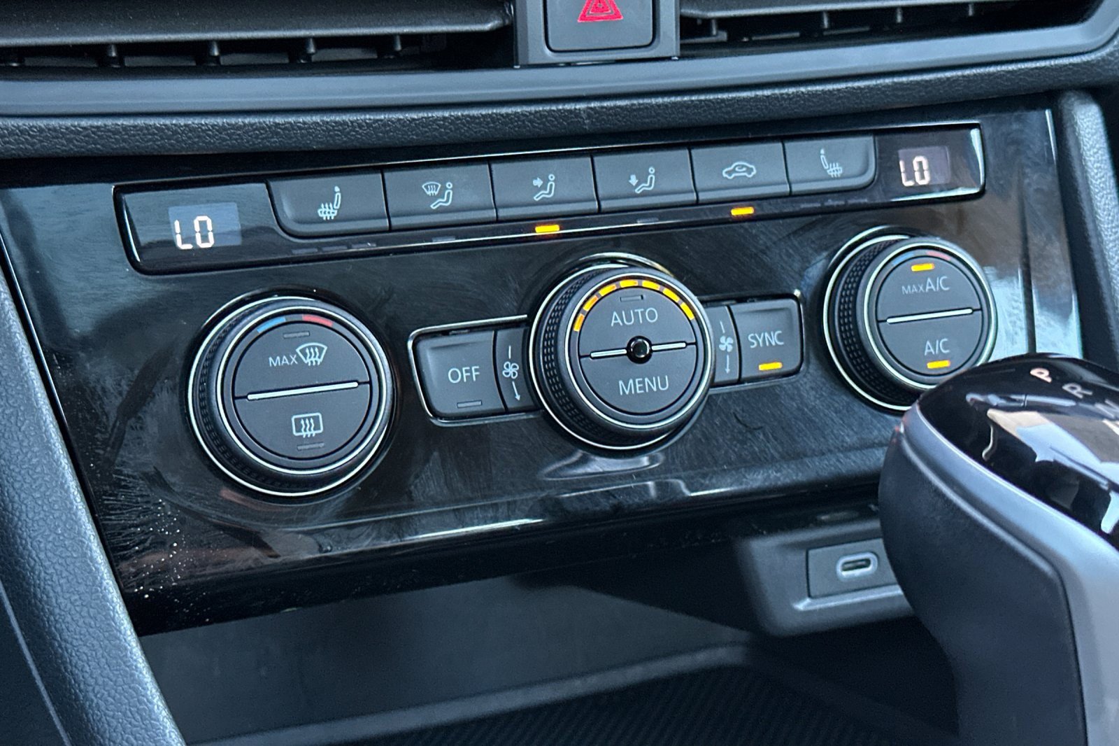 Certified 2024 Volkswagen Jetta SE image 19