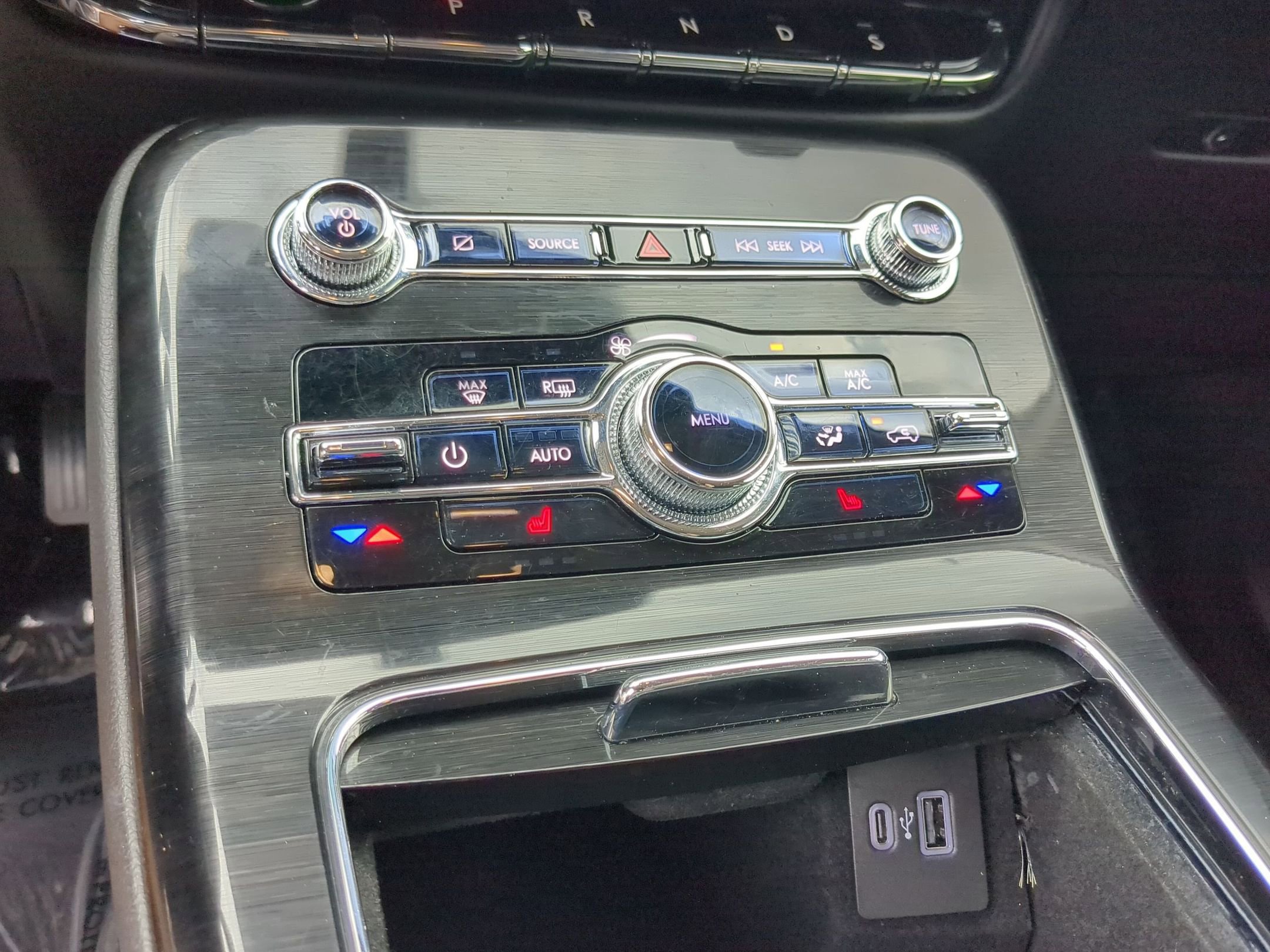 Used 2023 Lincoln Nautilus FWD w/ Premium Package image 18