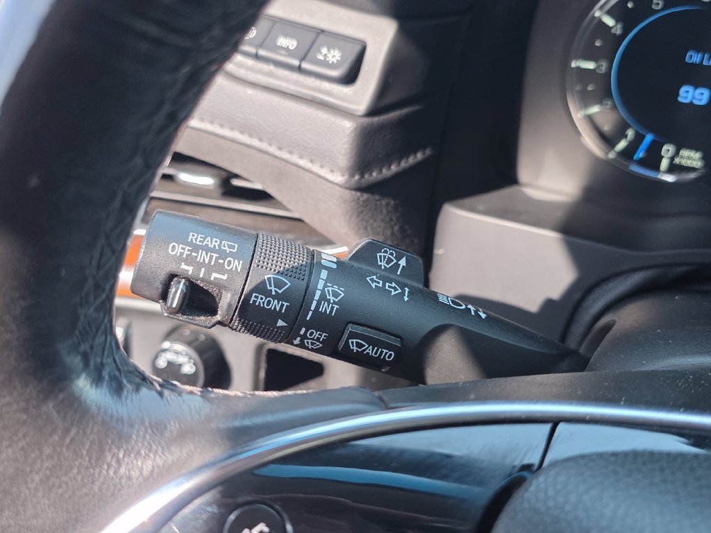 Used 2020 Cadillac Escalade Luxury RWD image 37