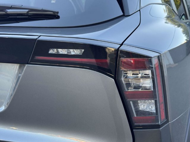 Used 2025 Nissan Kicks SV FWD image 16