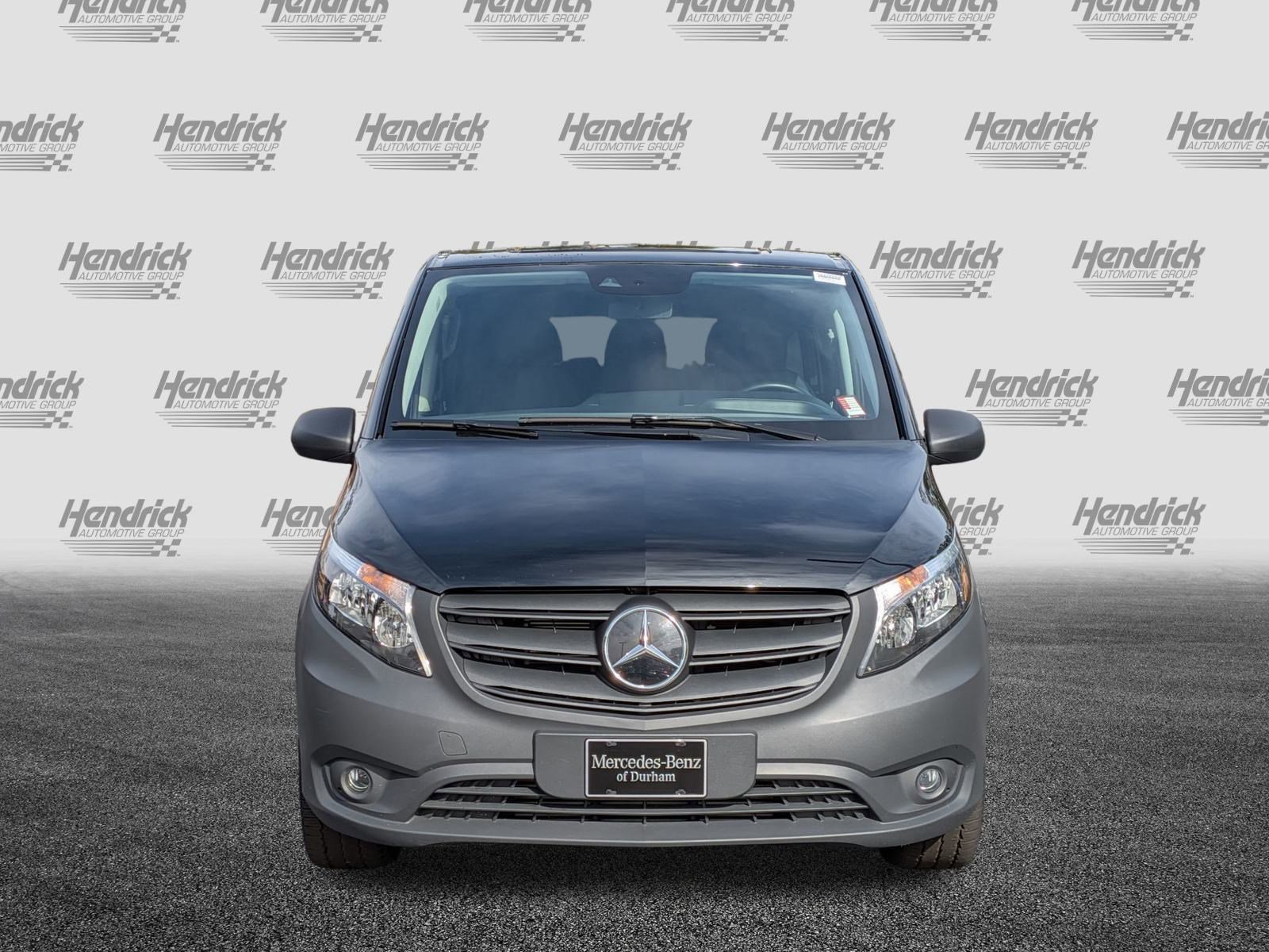Used 2023 Mercedes-Benz Metris Passenger image 3