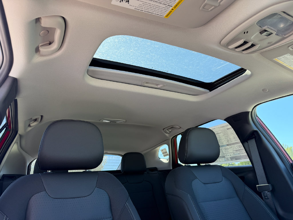 New 2026 Chevrolet Trax LT w/ Sunroof Package FWD image 9