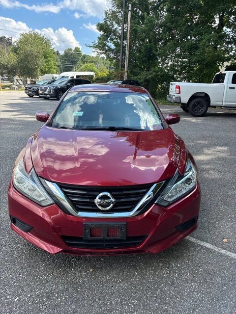 Used 2017 Nissan Altima 2.5 S w/ Power Driver Seat Package FWD image 2
