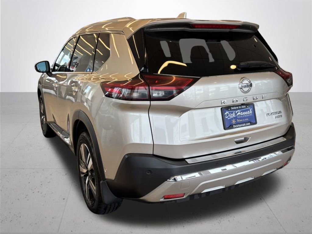 Used 2021 Nissan Rogue Platinum image 10