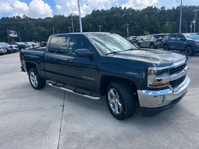 Used 2018 Chevrolet Silverado 1500 LT w/ Texas Edition RWD image 9