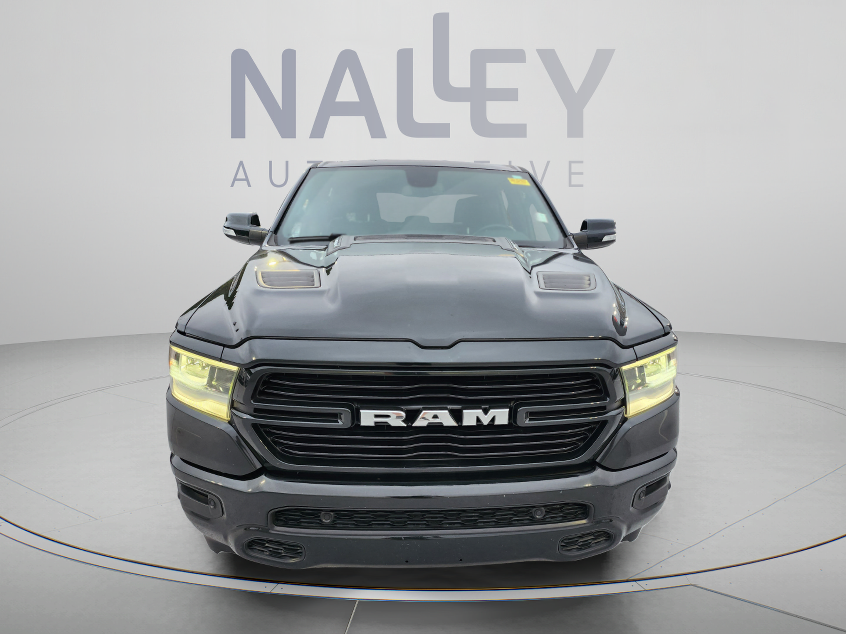 Used 2019 RAM 1500 Laramie w/ Sport Appearance Package AWD/4WD image 8