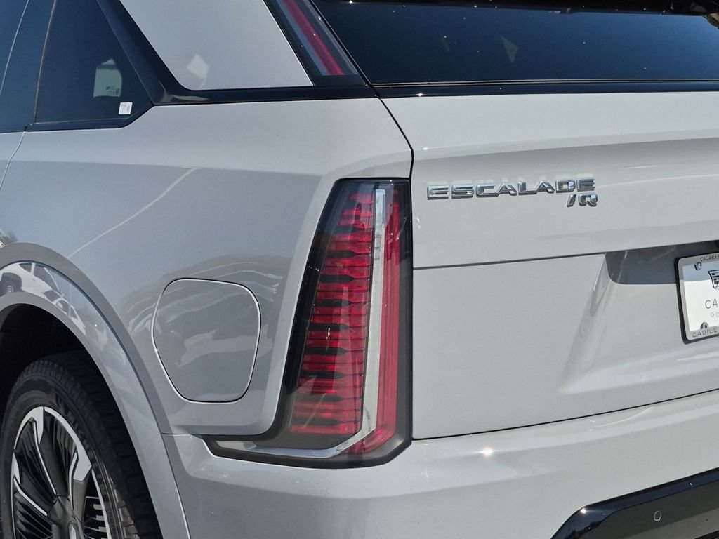 New 2026 Cadillac Escalade IQ Sport 1 w/ LPO, Floor Liner Package AWD/4WD image 17