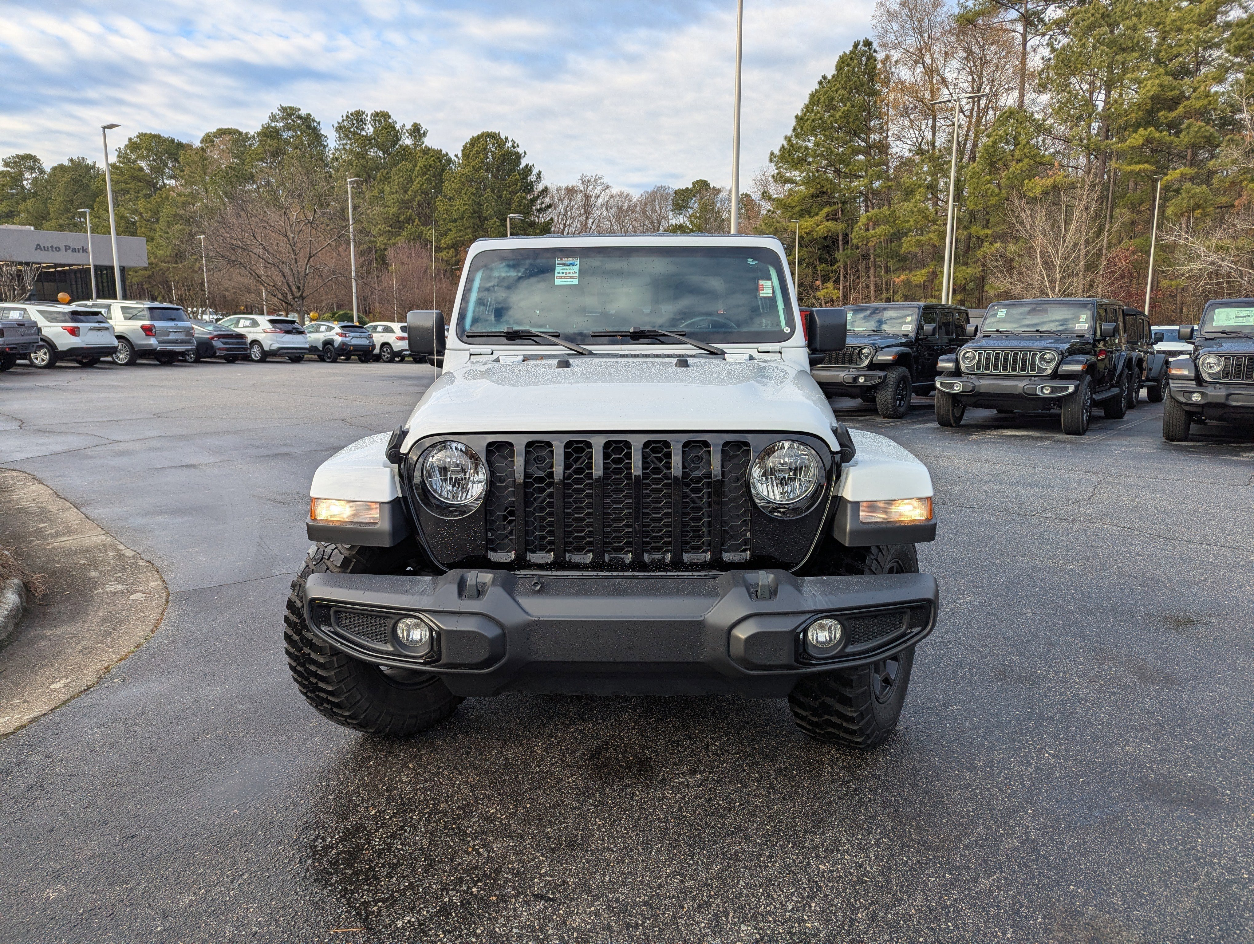Used 2021 Jeep Gladiator Willys video 2