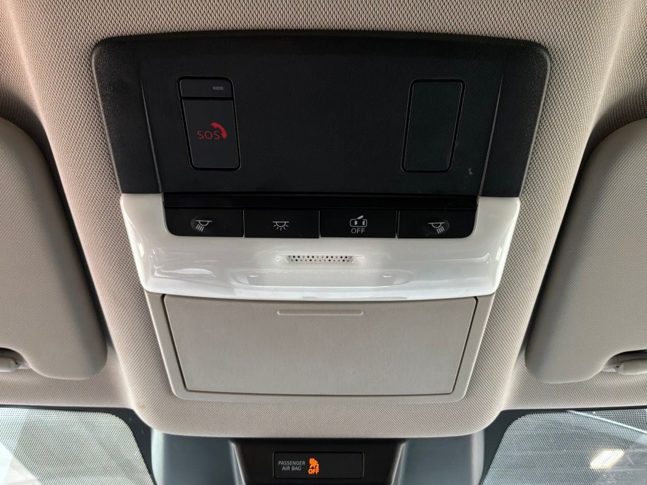 Used 2025 Nissan Rogue SV AWD/4WD image 18