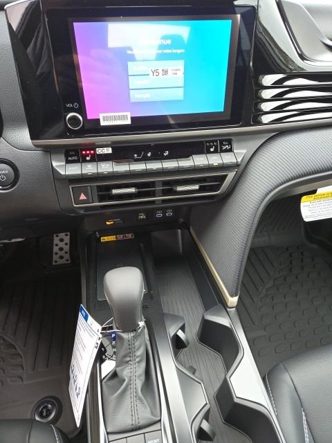 New 2026 Toyota Camry SE image 12