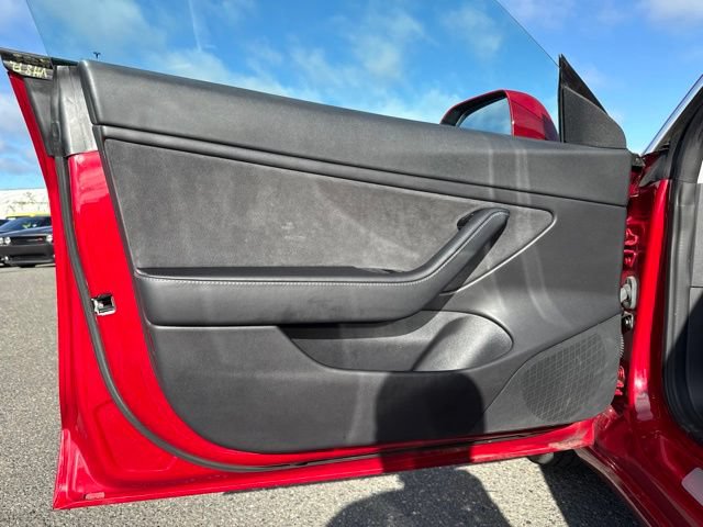 Used 2018 Tesla Model 3 Long Range RWD image 25