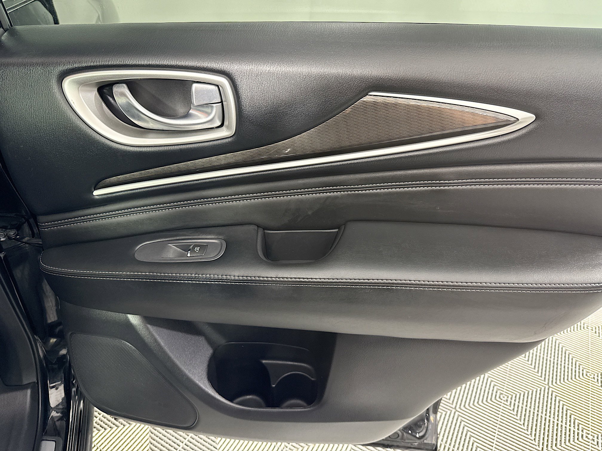 Used 2018 INFINITI QX60 Luxe AWD/4WD image 24