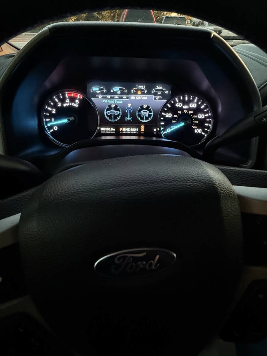 Used 2017 Ford F250 Lariat w/ Lariat Ultimate Package AWD/4WD image 17
