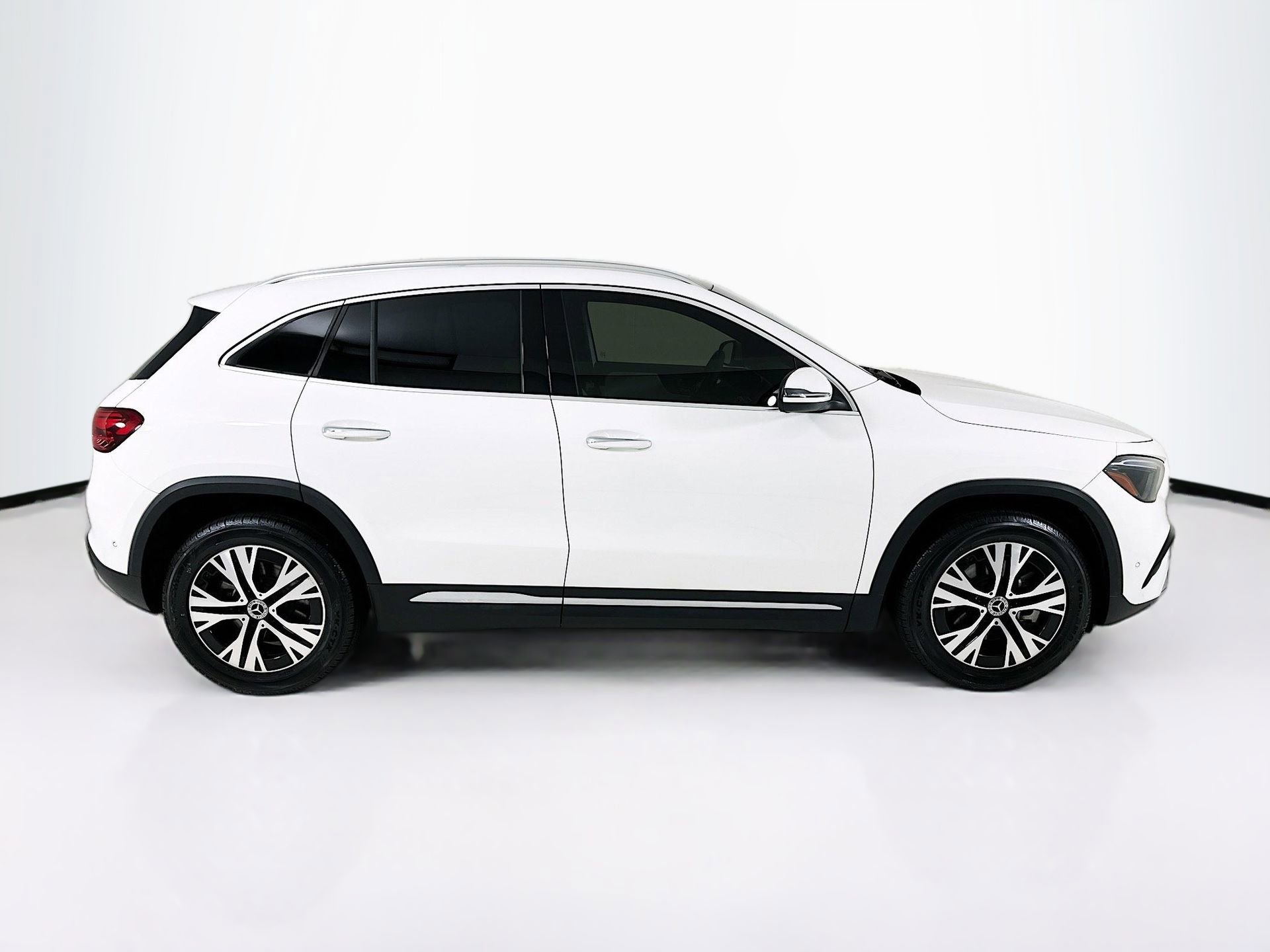 Certified 2025 Mercedes-Benz GLA 250 image 9