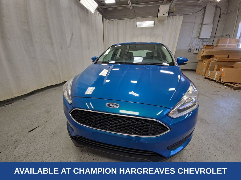 Used 2016 Ford Focus SE w/ SE Cold Weather Package FWD image 39